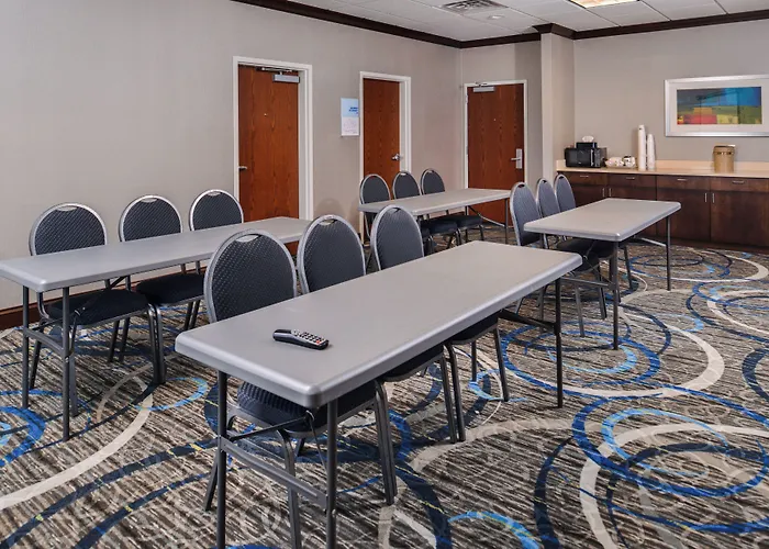 Holiday Inn Express Hotel & Suites York By Ihg
